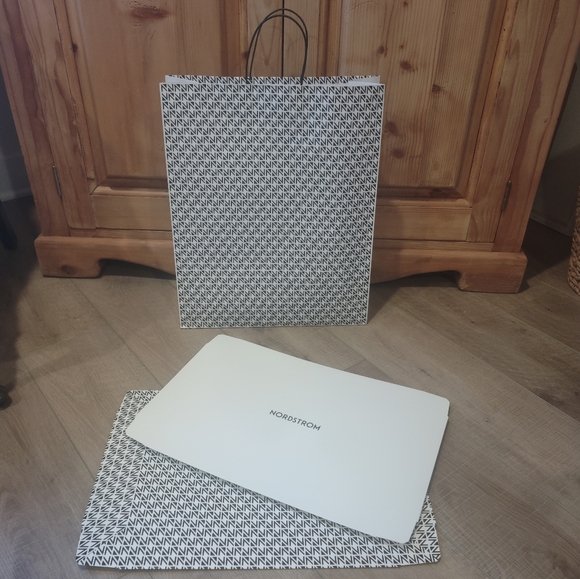 NWT Nordstrom Gift Wrap Set Box and Bag - Picture 2 of 12